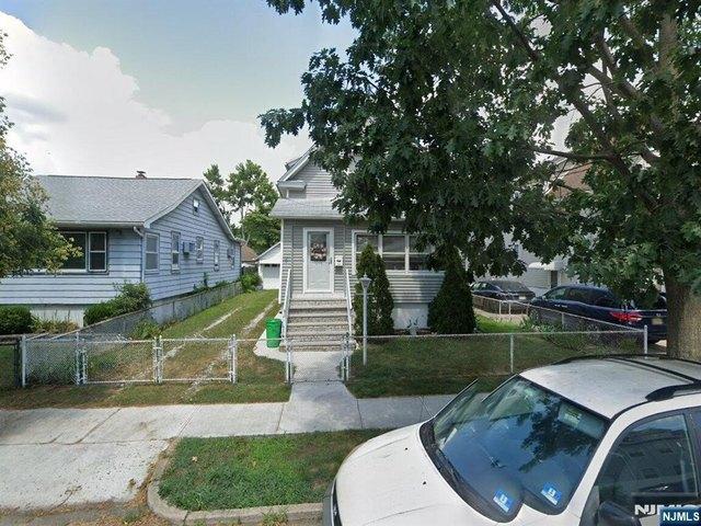 House for sale in Lyndhurst, New Jersey