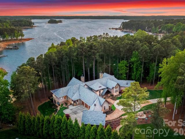 House for sale in Mooresville, North Carolina
