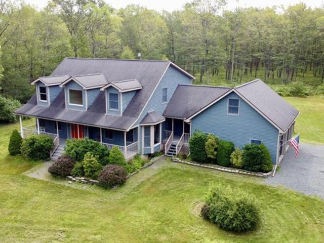House for sale in Hawley, Pennsylvania