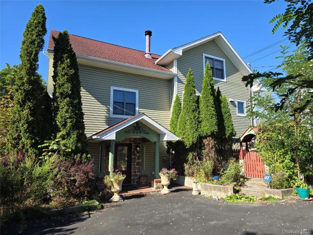 House for sale in Bloomingburg, New York