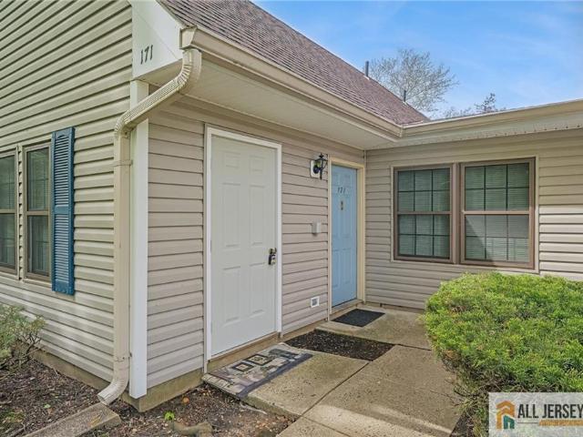 Townhouse for sale in East Brunswick, New Jersey