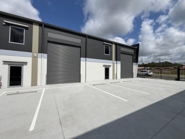 Warehouse for rent in Toombul, Queensland