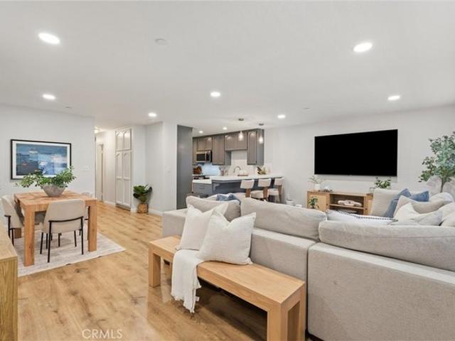 Condo for sale in Fountain Valley, California