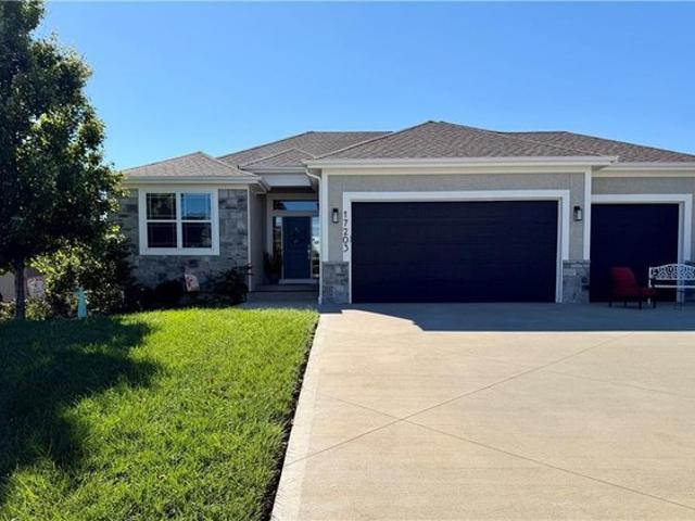 House for sale in Spring Hill, Johnson County