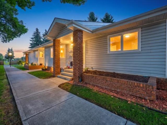 Townhouse for sale in Wedgewood, Alberta
