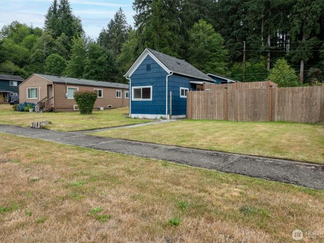 House for sale in Cosmopolis, Washington