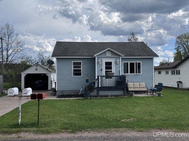 House for sale in Ishpeming, Michigan