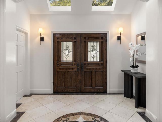 House for sale in Altacanyada, La Cañada Flintridge