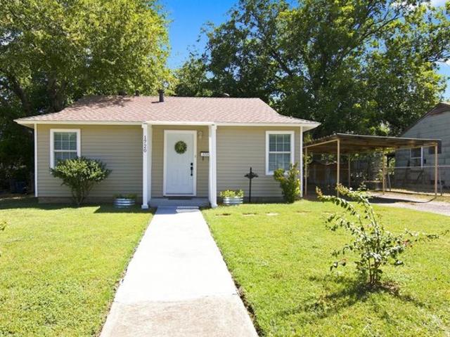 House for sale in Blue Mound, Tarrant County