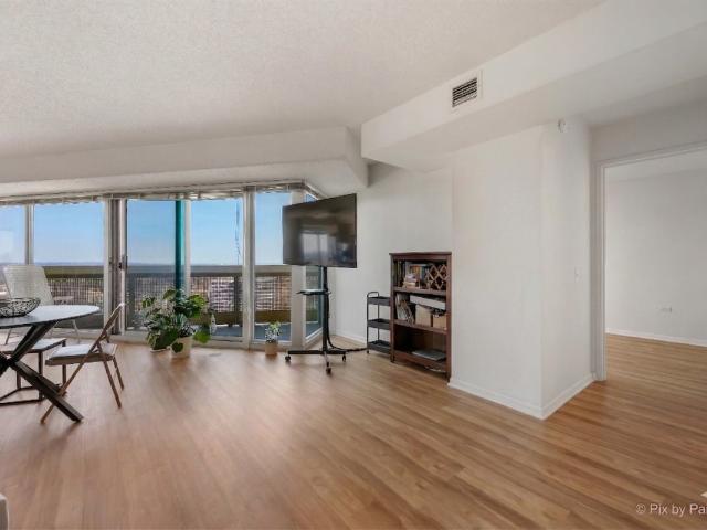 Condo for sale in Evanston, Illinois