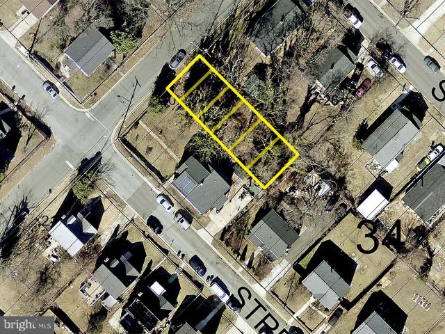 Land for sale in Suitland, Maryland