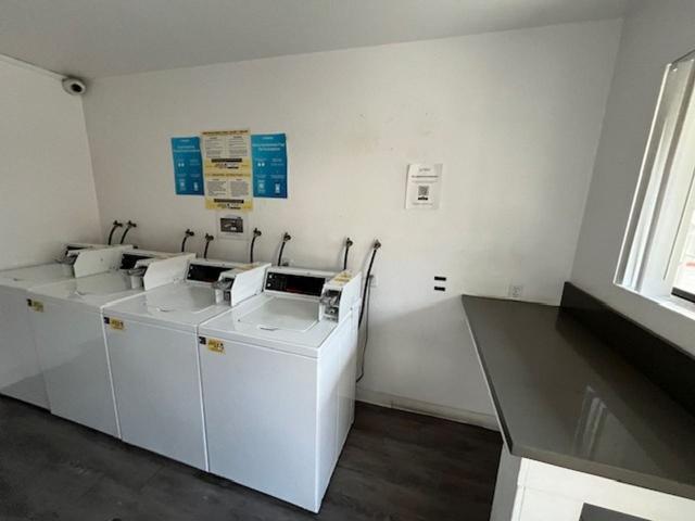 Apartment for rent in Canoga Park, California