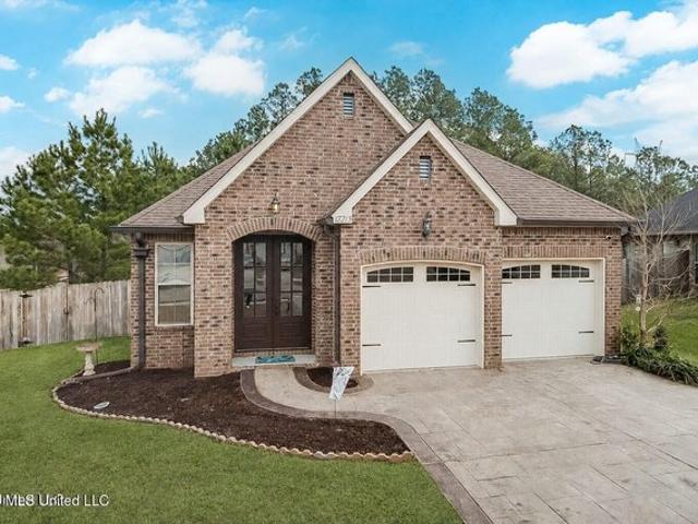 House for sale in D Iberville, Mississippi