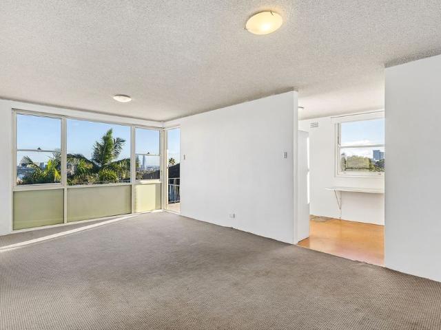 Apartment for rent in Lower North Shore, Sydney