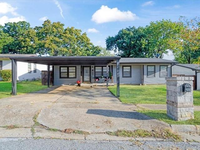 House for sale in Denison, Grayson County
