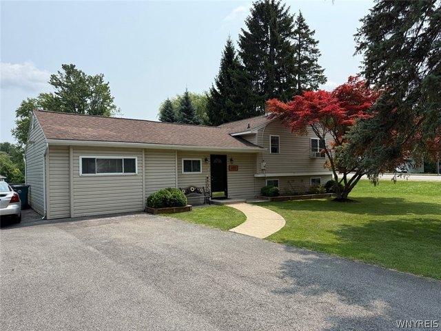 House for sale in Niagara, New York