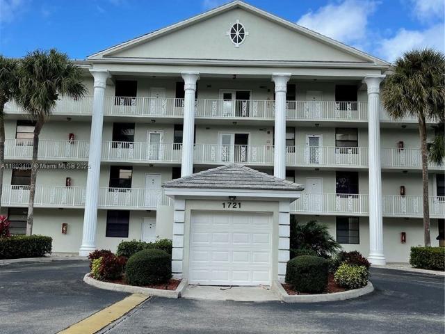 Condo for rent in Davie