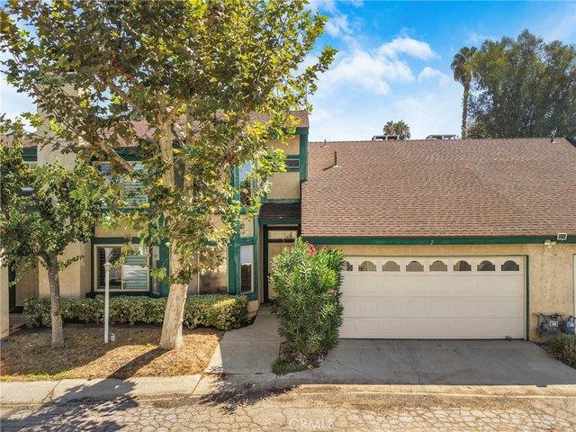 Townhouse for sale in Canoga Park, California