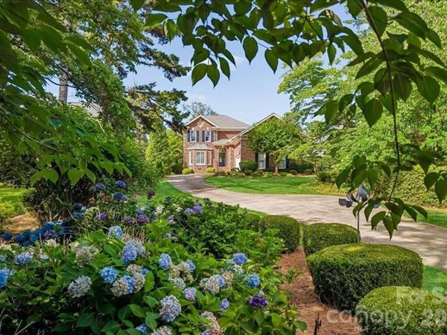 House for sale in Mecklenburg, North Carolina