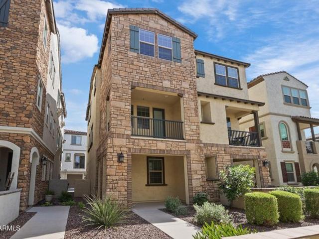 Townhouse for sale in Gilbert, Arizona