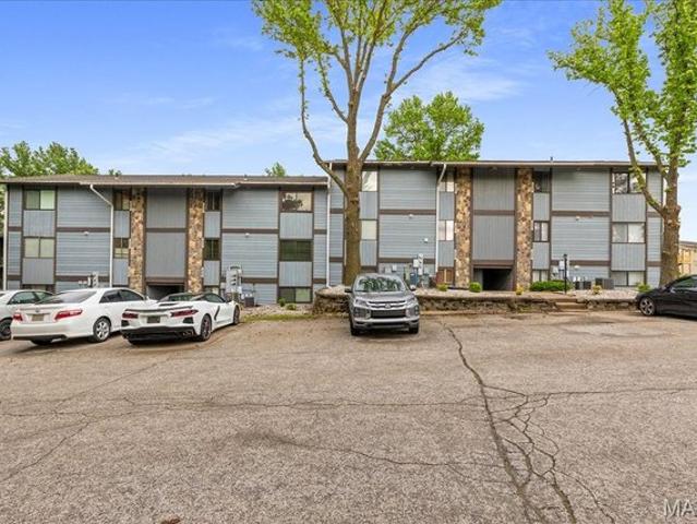 Condo for sale in Lake Saint Louis, Missouri