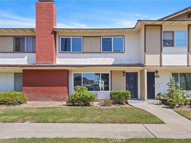 Townhouse for sale in Tustin, California