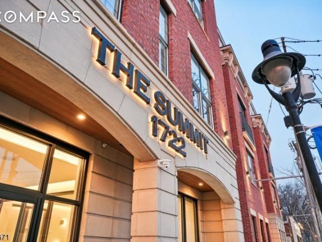 Townhouse for rent in Maplewood, New Jersey
