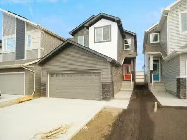 House for sale in Stony Plain, Alberta