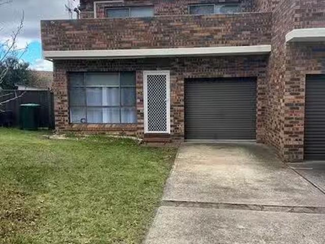 House for rent in Goulburn