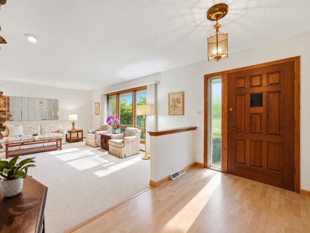 House for sale in Briarwood Terrace Apartments, Mount Prospect