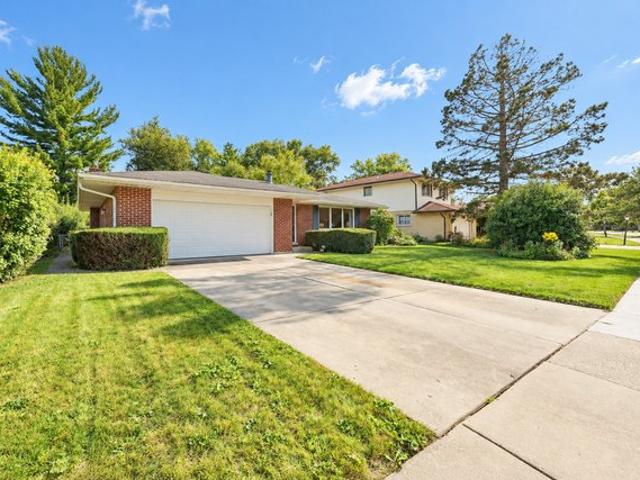 House for sale in Mount Prospect, Illinois