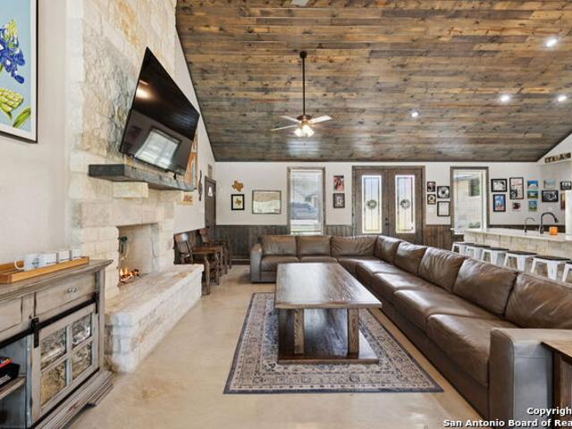 House for sale in Concan House for sale in Concan