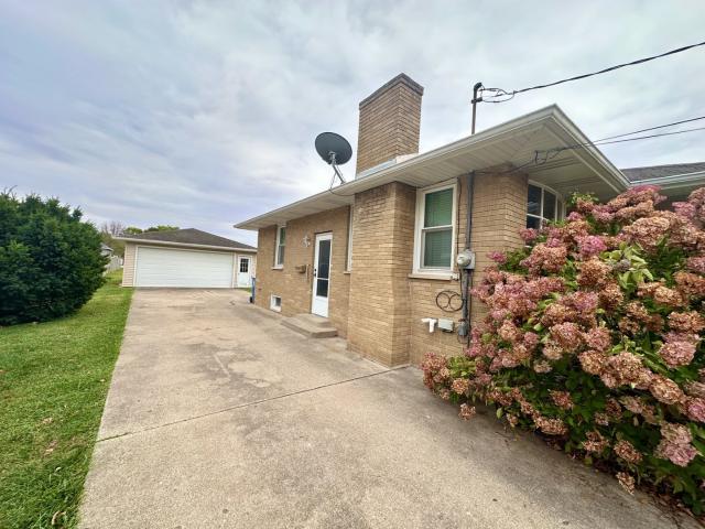 House for sale in Peru, Illinois