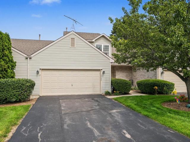 Townhouse for sale in Mchenry, Illinois