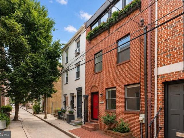 Townhouse for sale in Philadelphia, Pennsylvania