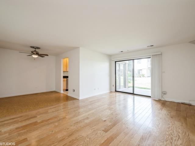 Condo for sale in Arlington Heights