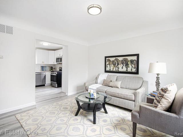 House for sale in Allen Park