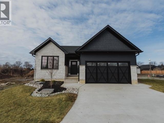 House for sale in Brights Grove, Ontario