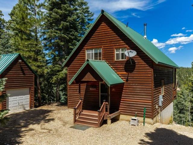 House for sale in Duck Creek Village, Utah