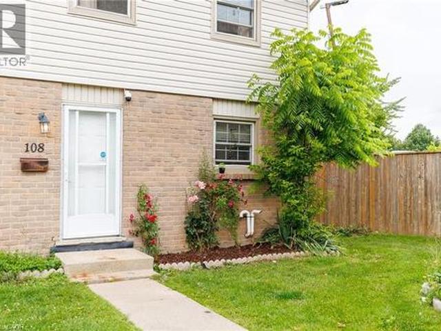 Townhouse for sale in Arva, Ontario