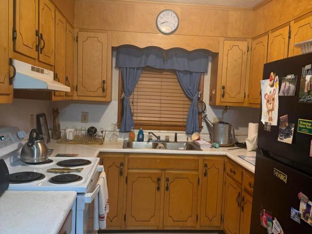 House for sale in Garland, North Carolina