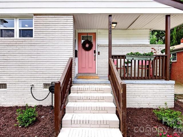 House for sale in Mecklenburg, North Carolina