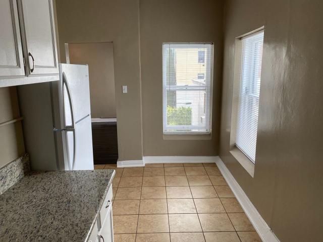 Apartment for rent in Canoga Park, California