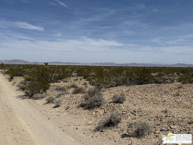 Land for sale in Joshua Tree, California
