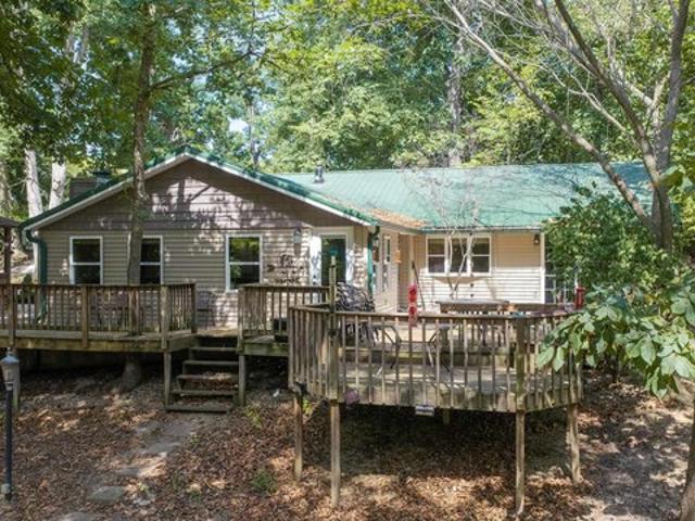 House for sale in Girard, Macoupin County