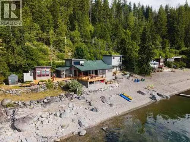 House for sale in Balfour, British Columbia