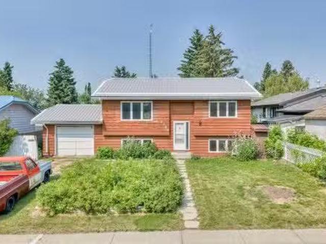 House for sale in Crossfield, Alberta