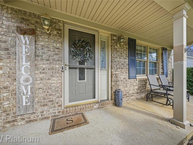 House for sale in Wexford Mews, Wixom