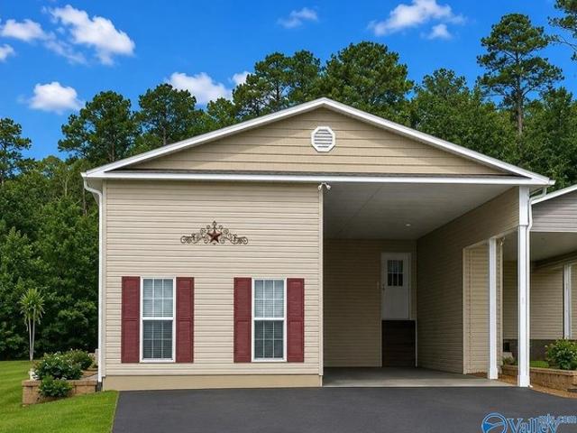 House for sale in Guntersville, Alabama