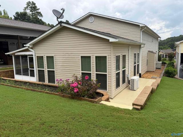 House for sale in Guntersville, Alabama